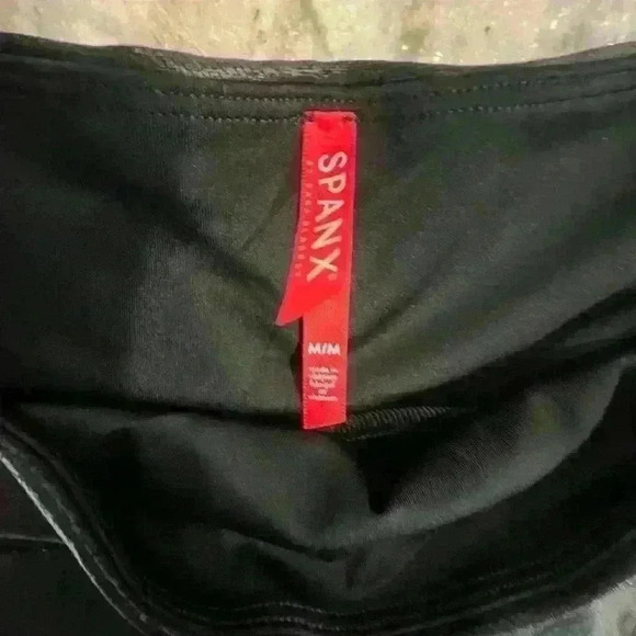 Women’s SPANX faux leather black / white stripe leggings- Size Medium - Picture 9 of 13